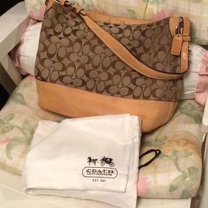 Beautiful Authentic Coach LO53-2156. With dust bag